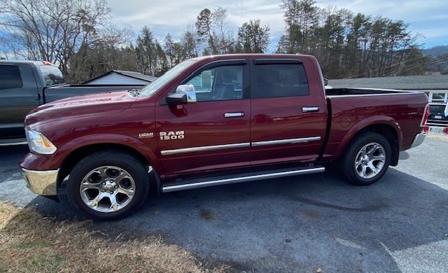 2017 RAM 1500 Laramie Crew Cab 4x4 5'7" Box's photo